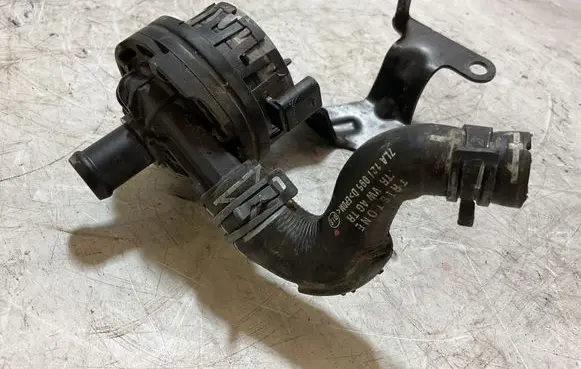 Volkswagen Transporter - Caravelle T6 Electric auxiliary coolant/water pump 7LA121095D