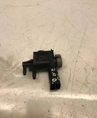 Audi A4 S4 B8 8K Turbo solenoid valve 1K0906283A