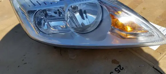 Ford Focus Headlight/headlamp 044-1103N3