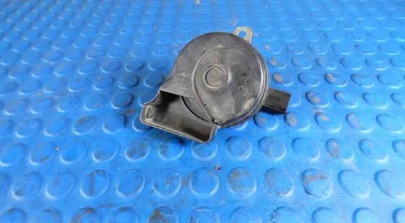 Skoda Fabia Mk3 (NJ) Horn signal 5Q0951223B 515092021 FD3V03321