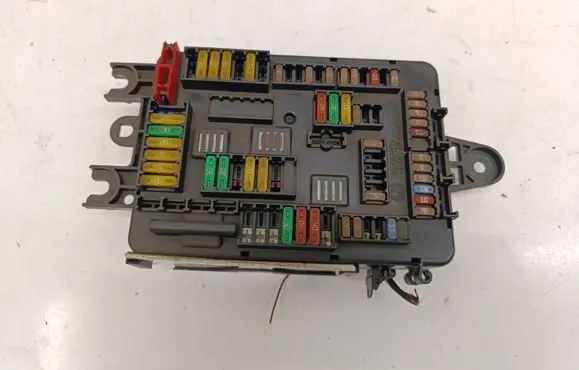 BMW 4 F36 Gran coupe Fuse module 9389070