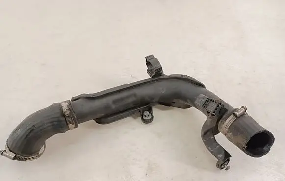 Volkswagen Sharan Intercooler hose/pipe NOCODE
