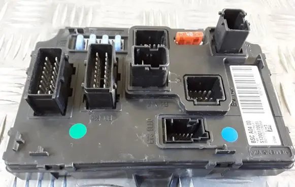Peugeot 407 Comfort/convenience module BSCA0400 S120017001I 9656148180