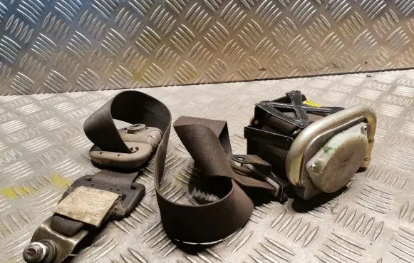 Lexus IS 200-300 Front seatbelt TKAF2EF629P