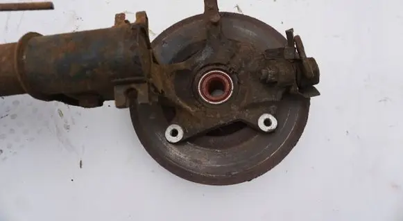 Renault Trafic II (X83) Front wheel hub spindle knuckle