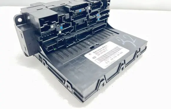 Mercedes-Benz CLC CL203 Fuse module 2035454501 5DK00848515