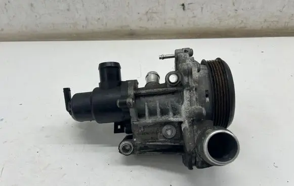 Mercedes-Benz GLA W156 X156 Water pump A6512000501