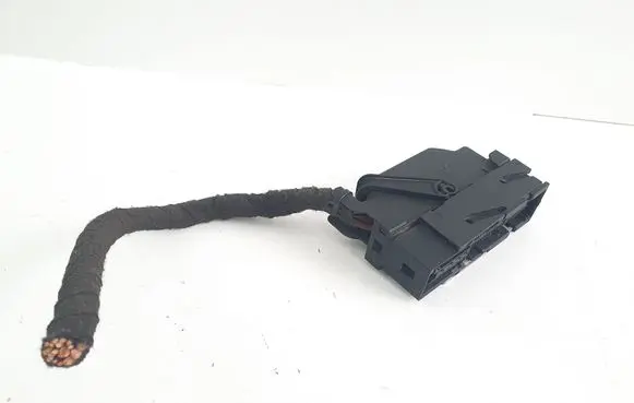 Mercedes-Benz Vito Viano W639 ABS module connector plug A0005458681