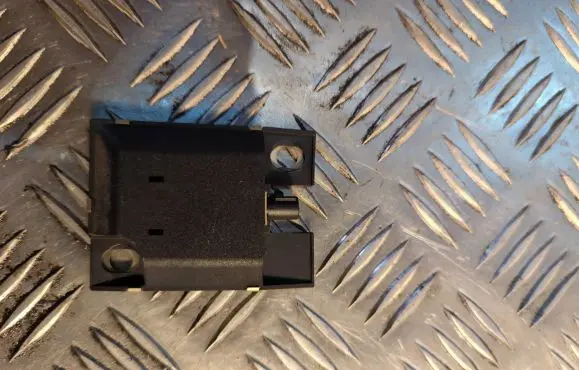 Mercedes-Benz C W203 Antenna control unit A2118203375 05W18Q3
