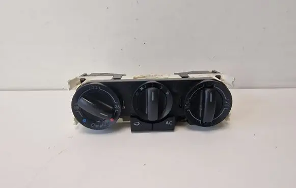 Volkswagen Polo Climate control unit 6Q0820045E