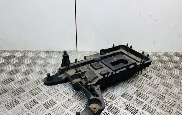 Volkswagen Golf Plus Battery tray 1K0915333
