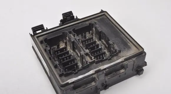 Ford Puma Fuse box cover L1TT-14D068-HAD