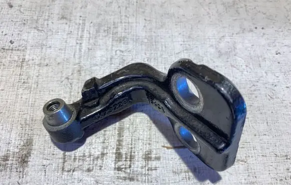 Jaguar XJ X351 Rear door lower hinge 8X23228A
