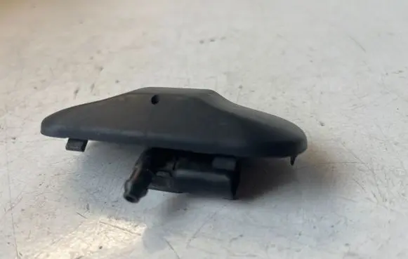 Volkswagen Tiguan Windshield washer spray nozzle 5M0955986C