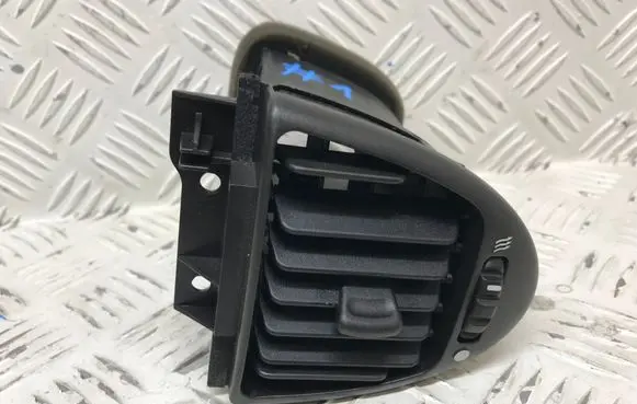 Jaguar XJ X308 Dashboard air vent grill cover trim GND6725AB