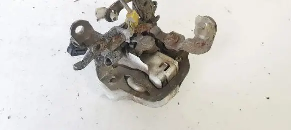 Nissan Sunny Rear door lock