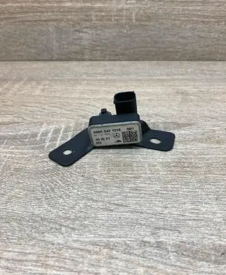 Mercedes-Benz E C207 W207 ESP acceleration yaw rate sensor A0055421218 Q01