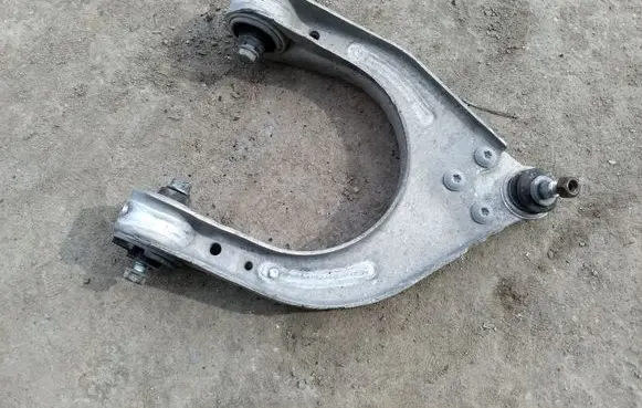 Mercedes-Benz E W211 Front lower control arm/wishbone