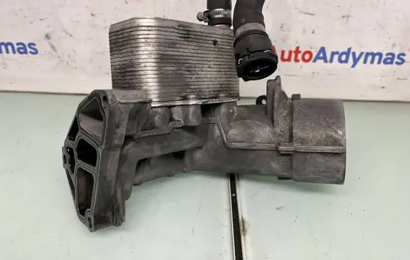 BMW 5 E60 E61 Oil filter mounting bracket 7788462 11427788462 7805408