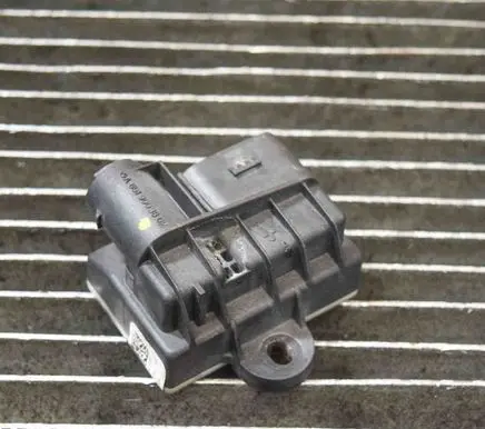 Mercedes-Benz Sprinter W906 Glow plug pre-heat relay A6519003802