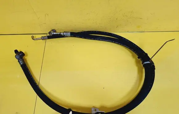 Air conditioning (A/C) pipe/hose