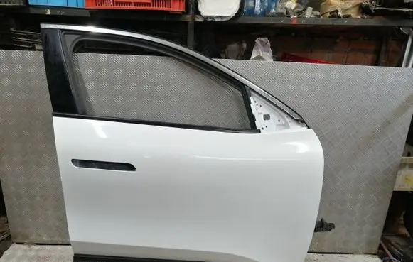 Renault Megane E-Tech Side sliding door 