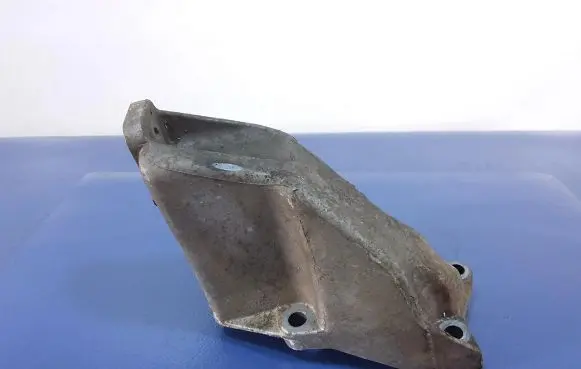 Volkswagen PASSAT B5 Engine mount vacuum valve 8D0199307L