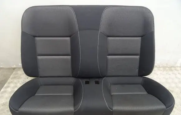 Peugeot 207 CC Second row seats
