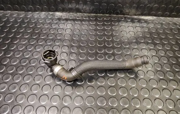 Volvo S60 Engine coolant pipe/hose 31319998