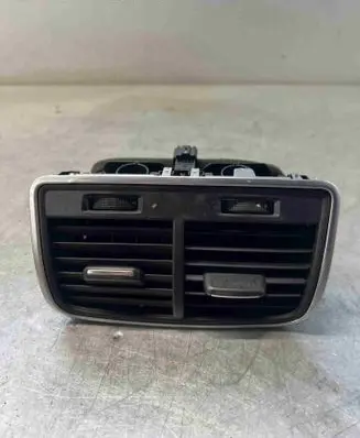 Rear air vent grill