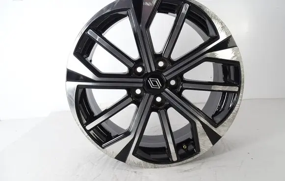 Renault Captur II Non-original wheel cap RE7658