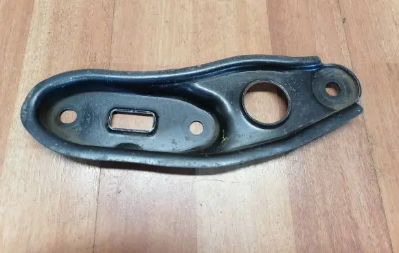 Honda Civic Sway bar bush bracket, front 50230SMGE00