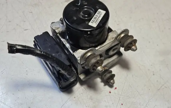 Volkswagen Transporter - Caravelle T5 ABS Pump 7H0907379S 7H0614117A
