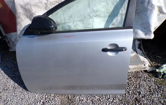KIA Ceed Front door