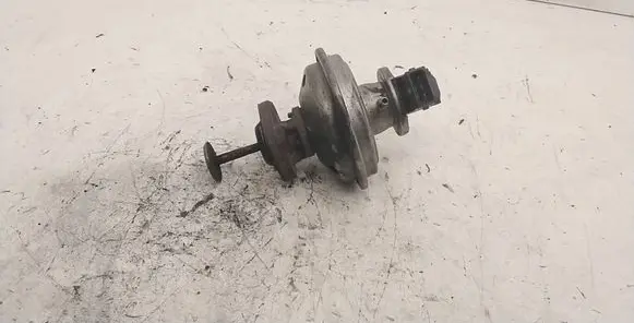 BMW 3 E90 E91 EGR valve 7801942