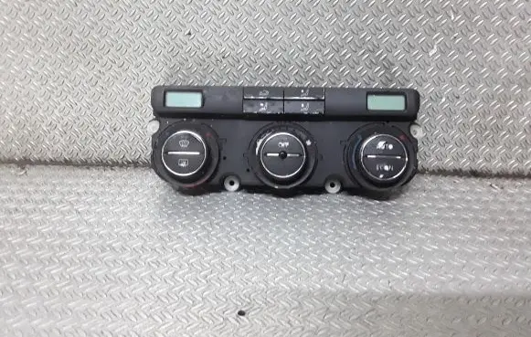 Volkswagen Golf V Climate control unit