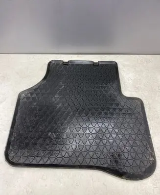 Volkswagen PASSAT B6 Rear floor mat 3C0061511