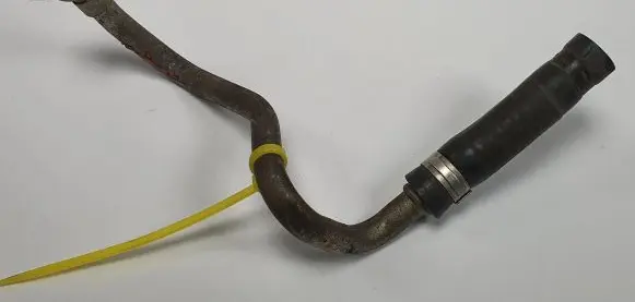Volvo XC90 Engine coolant pipe/hose 31104675