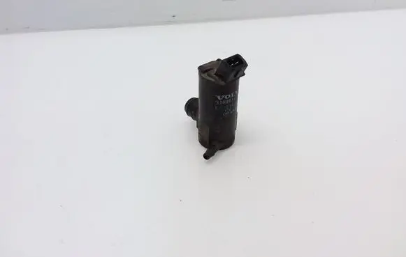 Volvo V70 Windscreen/windshield washer pump 9169611