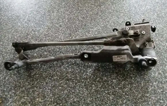 Ford Fiesta Front wiper linkage 8A6117500AB 3397021160 8A6117B571AA
