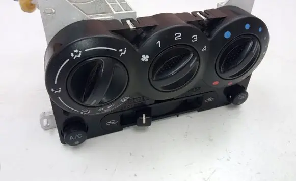 Suzuki Ignis Climate control unit 7D27