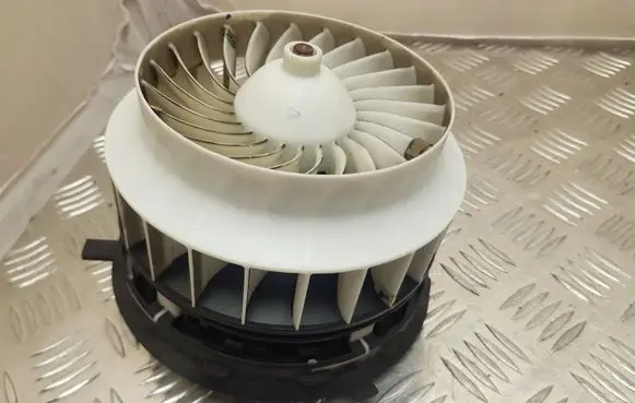 Mercedes-Benz E W238 Heater fan/blower T58281B