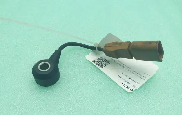 Audi TT TTS Mk2 Detonation knock sensor 06F905377