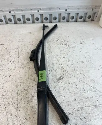 Volkswagen Caddy Front wiper blade arm 2K1955409