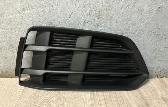 Audi A5 Front bumper lower grill 8W6807682B
