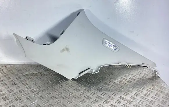 Mercedes-Benz GLC X253 C253 (D)pillar trim (top) A2536903200
