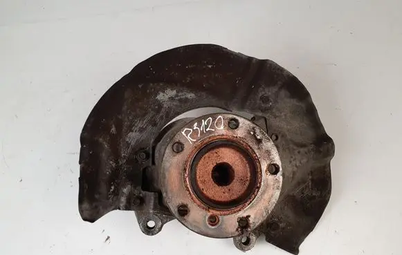 BMW 5 E60 E61 Front wheel hub spindle knuckle 6760954