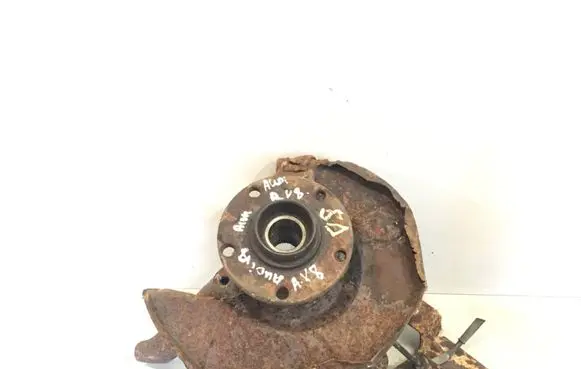 Rear wheel hub spindle/knuckle