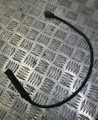 Volkswagen PASSAT B5.5 Ignition plug leads 