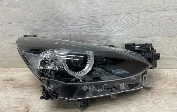 Mazda 2 Headlight/headlamp D43N51030